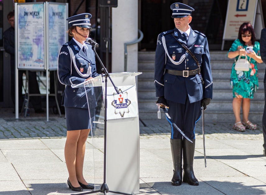 Policjanci świętują zdjęcie nr 312137