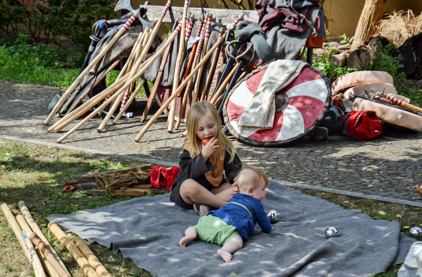 Wojowie Bolesława rozbili obóz zdjęcie nr 312542