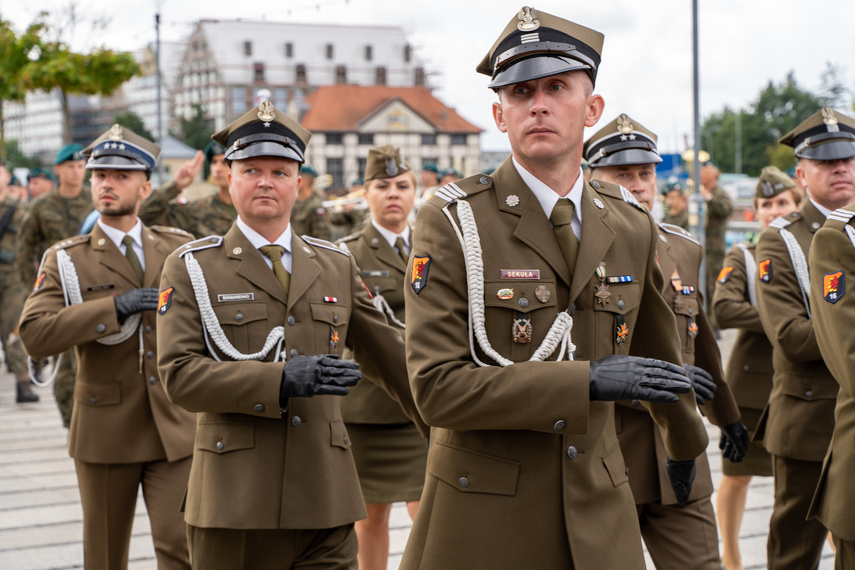 „Od dziecka marzył, by być w wojsku”. Przysięgali na bulwarze zdjęcie nr 313267