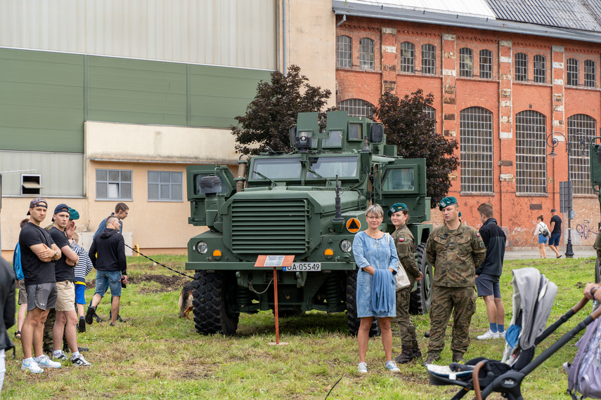 „Od dziecka marzył, by być w wojsku”. Przysięgali na bulwarze zdjęcie nr 313302