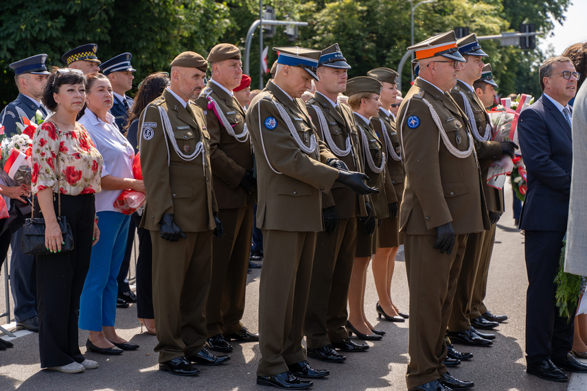 „Krwawy marsz zatrzymany pod Warszawą“ zdjęcie nr 313550