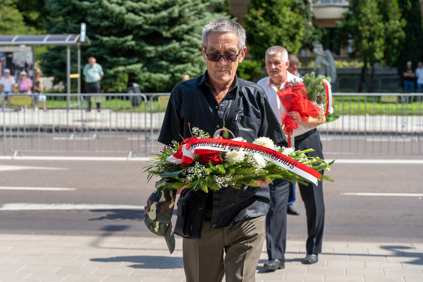 „Krwawy marsz zatrzymany pod Warszawą“ zdjęcie nr 313585