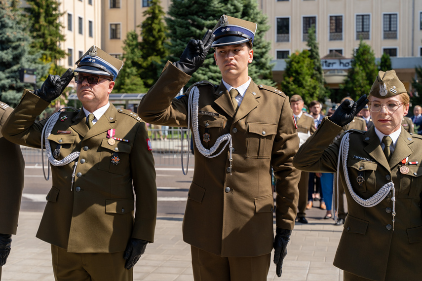 „Krwawy marsz zatrzymany pod Warszawą“ zdjęcie nr 313574