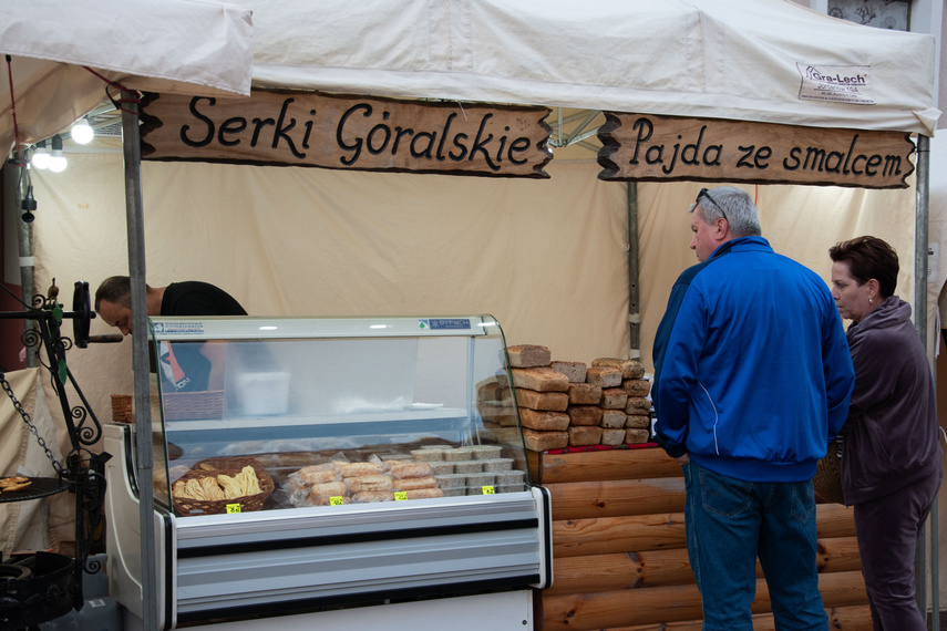 Głodnemu zabawy chleb i muzyka na myśli zdjęcie nr 313956