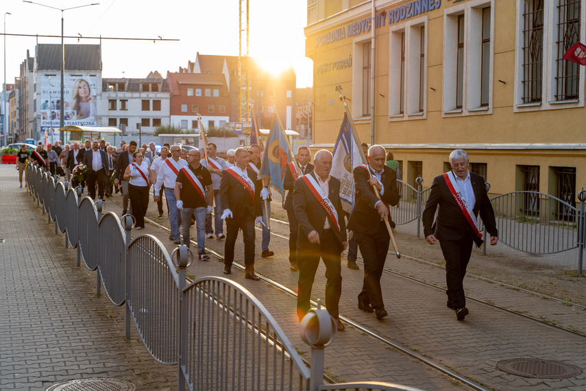 "Solidarność nigdy nie zapomina o swoich bohaterach" zdjęcie nr 314375