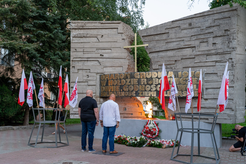 "Solidarność nigdy nie zapomina o swoich bohaterach" zdjęcie nr 314399