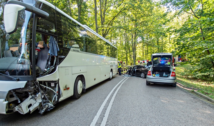 Wypadek autokaru pod Kadynami zdjęcie nr 314459