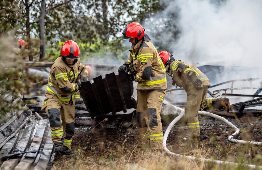 Pożar pustostanu przy ul. Warszawskiej zdjęcie nr 316612