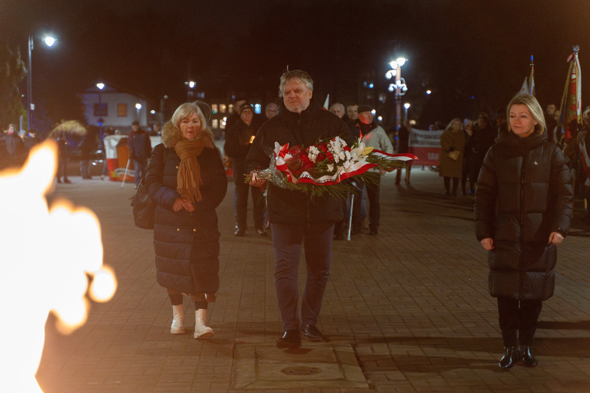 Związkowcy pamiętają o ofiarach Grudnia 70 zdjęcie nr 321433