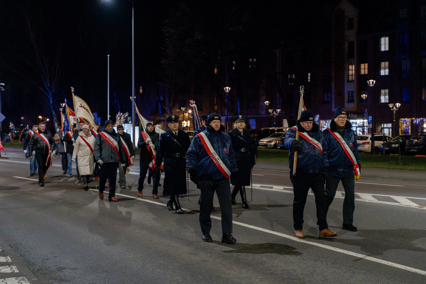 Związkowcy pamiętają o ofiarach Grudnia 70 zdjęcie nr 321404