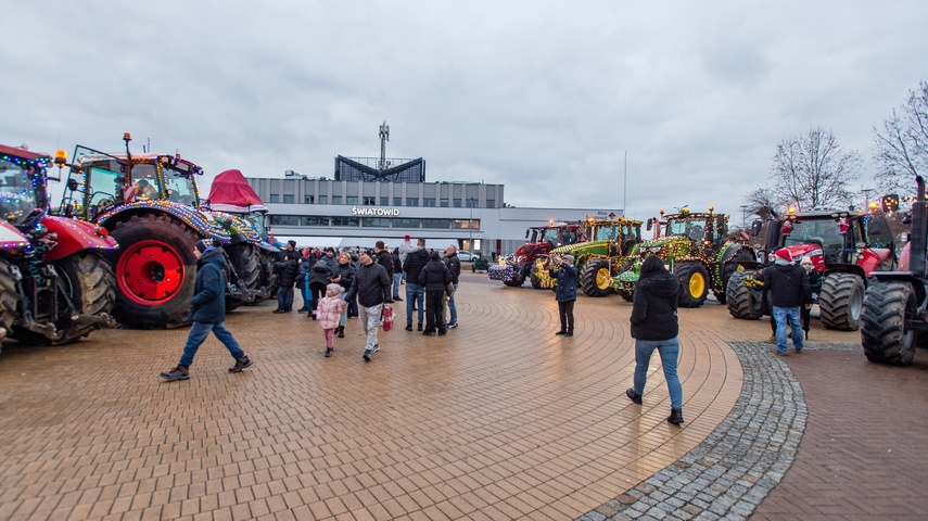 Gorący bigos, jemioła i życzenia od rolników zdjęcie nr 321604