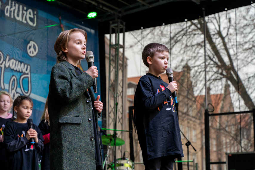 "Wyjść na zewnątrz i pokazać, na co nas stać". Trwa WOŚP w Elblągu zdjęcie nr 324330