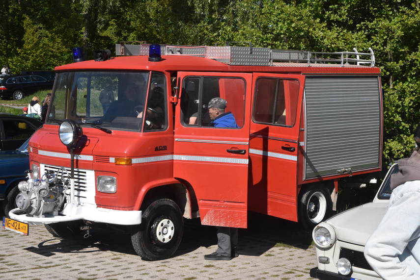 Klasyka motoryzacji zdjęcie nr 329698
