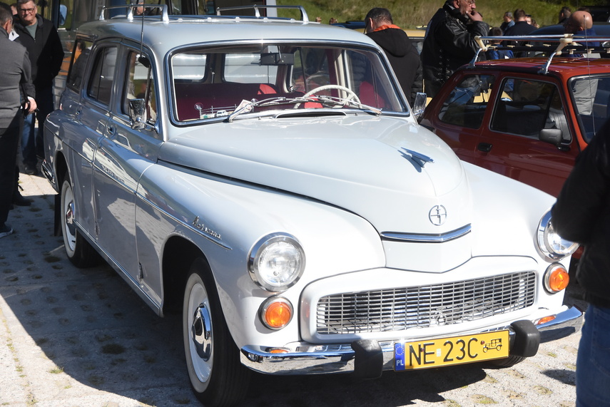 Klasyka motoryzacji zdjęcie nr 329683