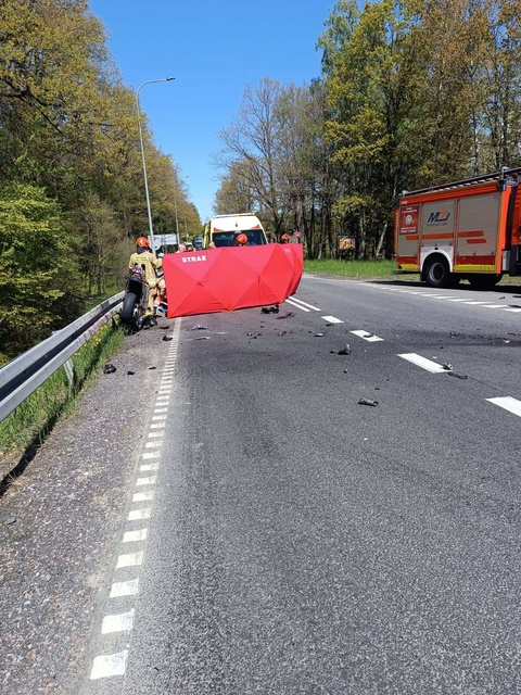 Motocyklista zginał na miejscu zdjęcie nr 329731