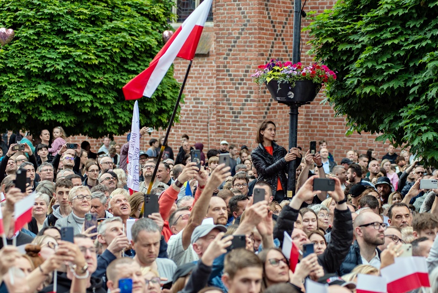 Rafał Trzaskowski w Elblągu. „Tych podziałów naprawdę już wystarczy” zdjęcie nr 330650