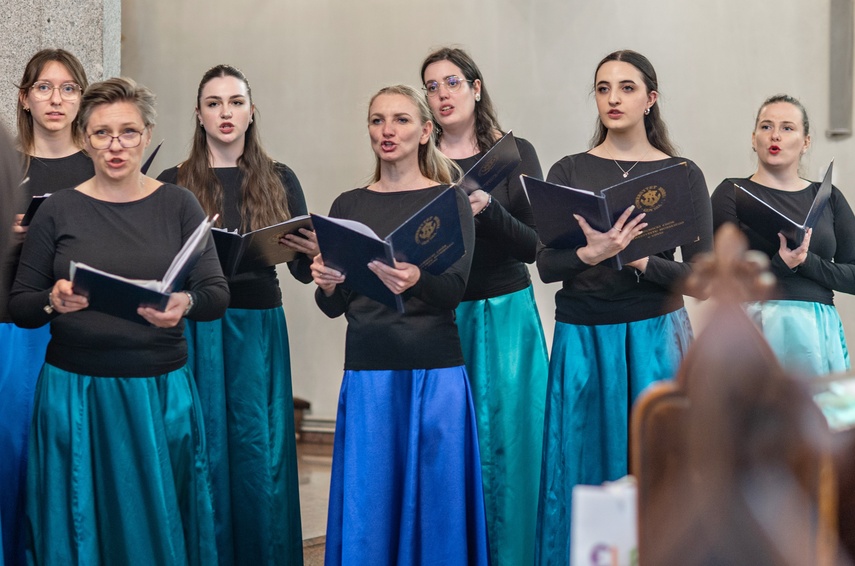 Chór i organy w świętym Wojciechu zdjęcie nr 330807