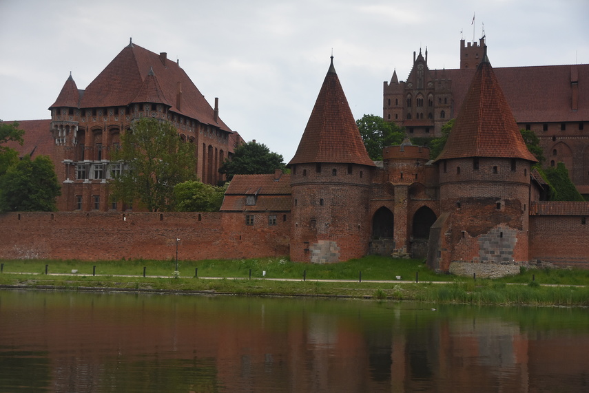 Jantar wrócił do domu zdjęcie nr 330904