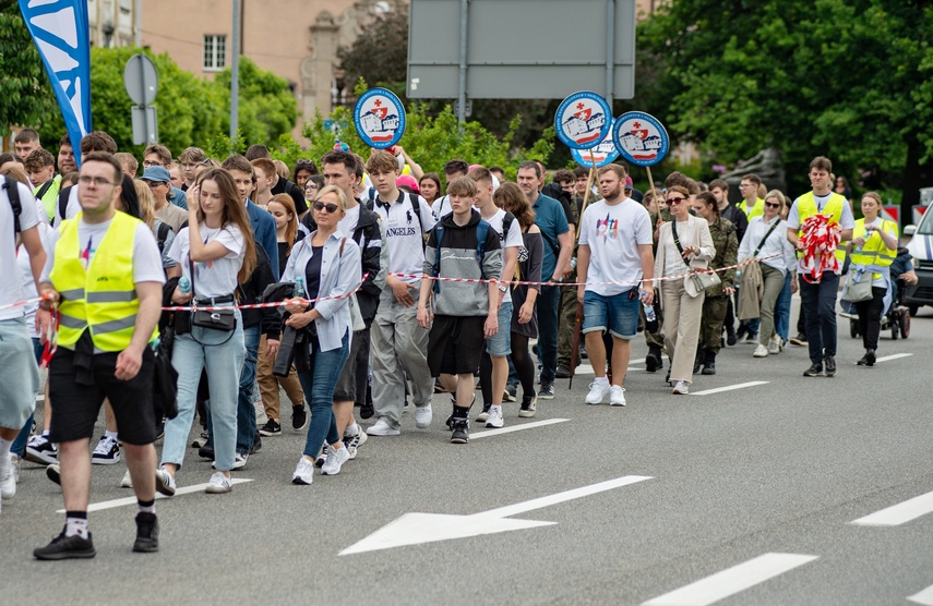 Studenci z kluczami do miasta zdjęcie nr 331077
