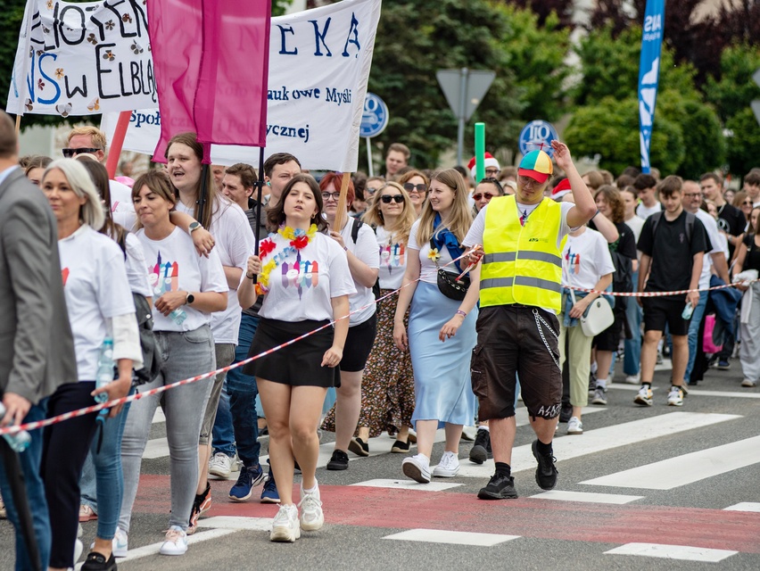 Studenci z kluczami do miasta zdjęcie nr 331078