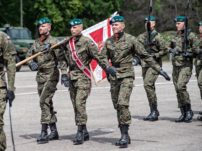 Pododdział z Westerplatte na święcie 16 pułku zdjęcie nr 332098