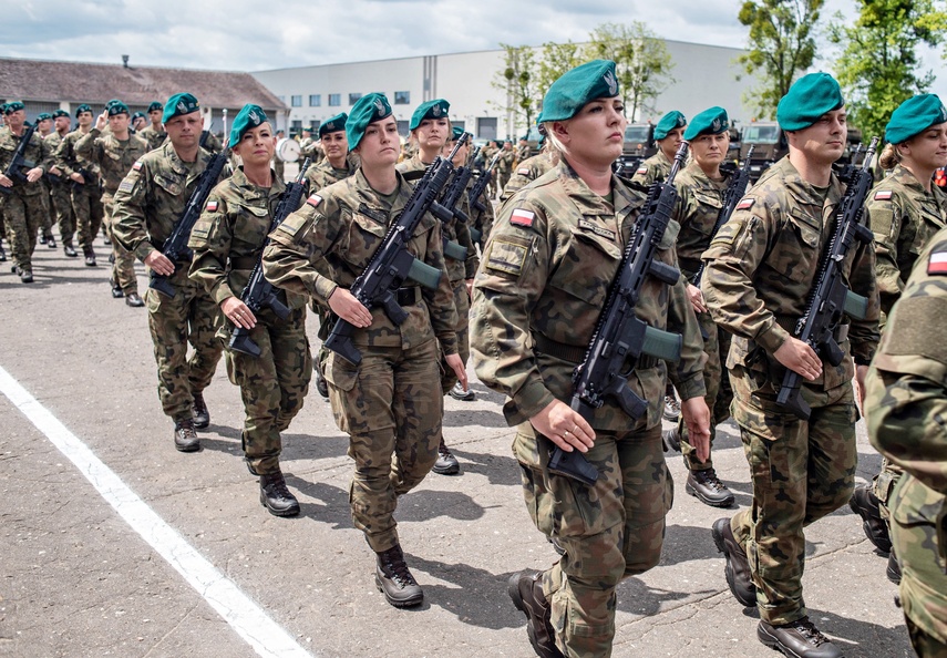 Pododdział z Westerplatte na święcie 16 pułku zdjęcie nr 332119