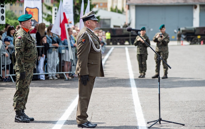 Pododdział z Westerplatte na święcie 16 pułku zdjęcie nr 332074