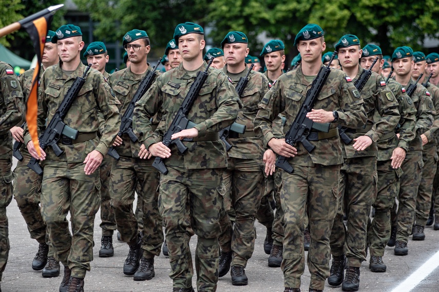 Pododdział z Westerplatte na święcie 16 pułku zdjęcie nr 332093