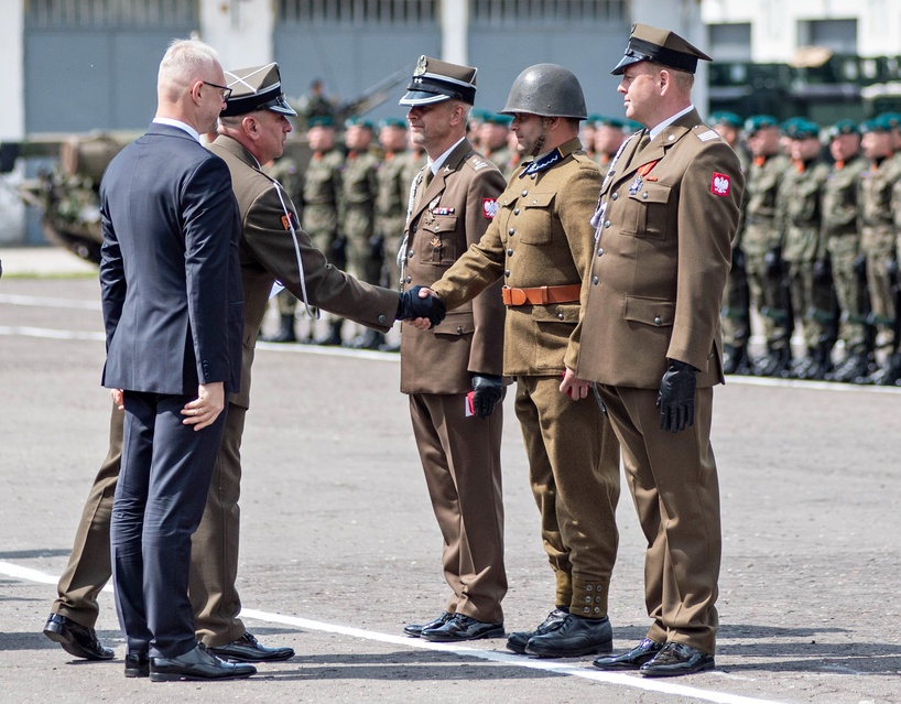 Pododdział z Westerplatte na święcie 16 pułku zdjęcie nr 332081
