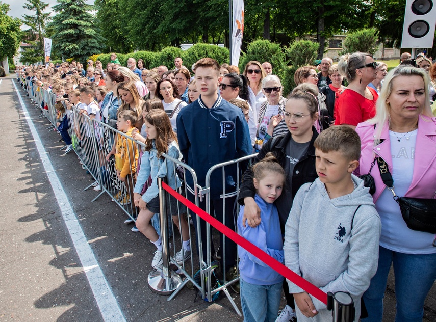 Pododdział z Westerplatte na święcie 16 pułku zdjęcie nr 332077