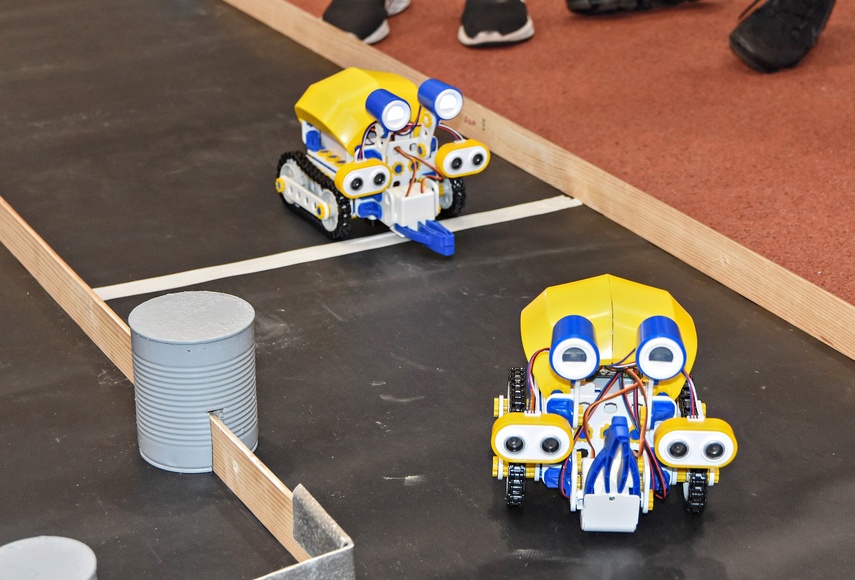 Uczniowie i roboty zdjęcie nr 332287