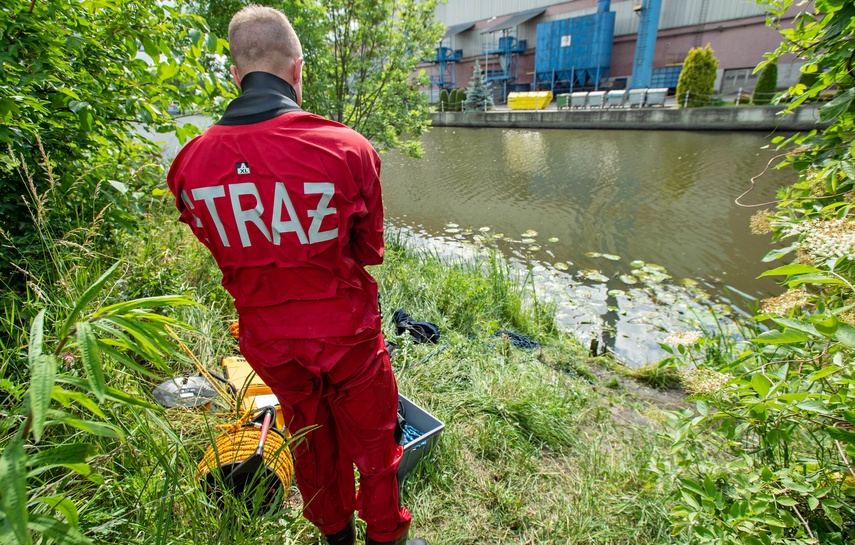 51-latek utonął w rzece Elbląg zdjęcie nr 332308