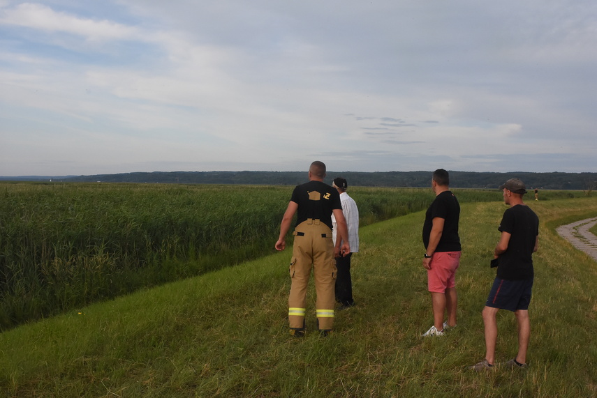 Wypłynął na SUP-ie i stracili z nim kontakt zdjęcie nr 333532