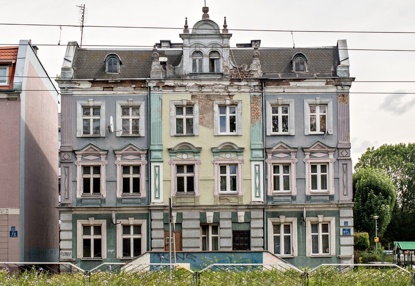 Ul. płk. Dąbka 60A