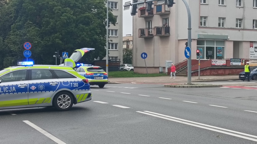 Kumiela też wylała, zalana ul. Związku Jaszczurczego zdjęcie nr 334525