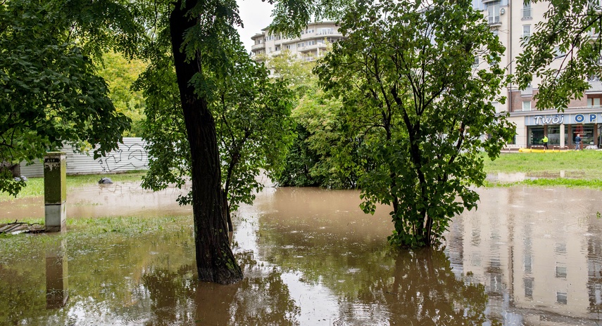 Szpital uratowany przed wodą, okolice zalane zdjęcie nr 334614