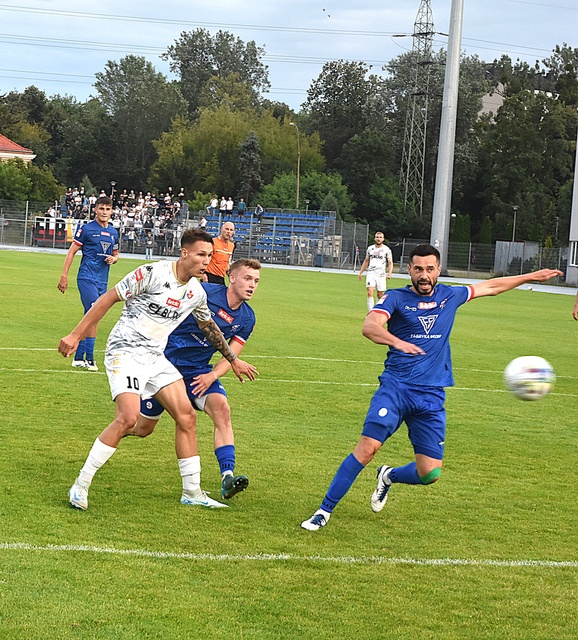 "Absolwenci" olimpijskiej Akademii dają remis na inaugurację zdjęcie nr 334988