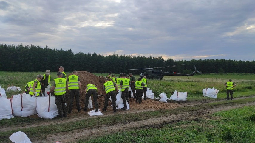 Koniec akcji w Świętym Gaju. Wał został uszczelniony zdjęcie nr 334994