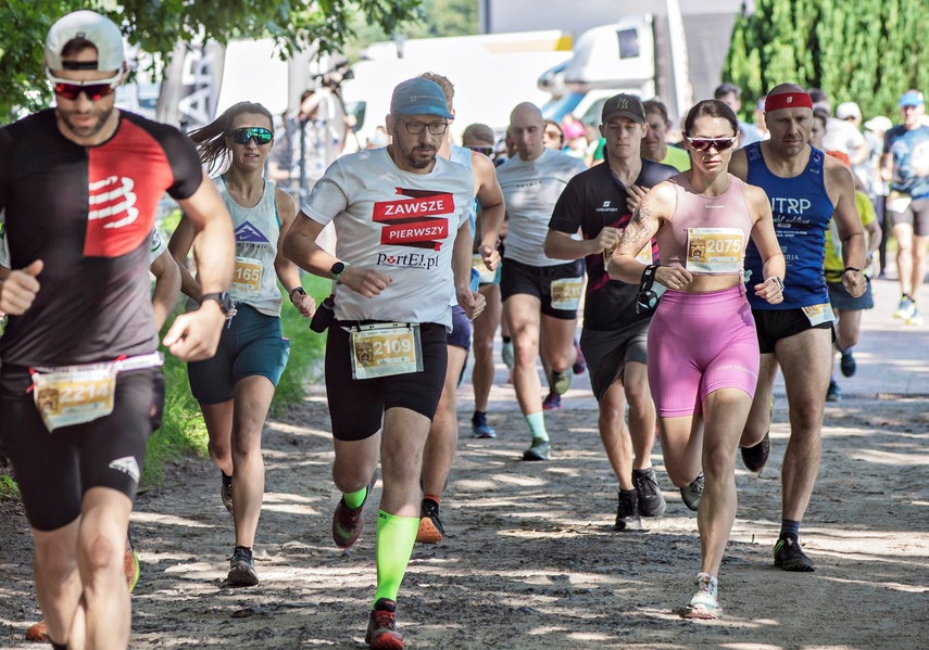 Gmina Tolkmicko przyciągnęła biegaczy zdjęcie nr 335242
