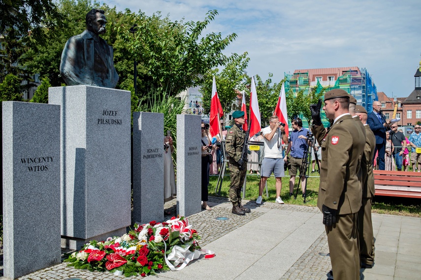 Tak elblążanie obchodzili Święto Wojska Polskiego zdjęcie nr 335495