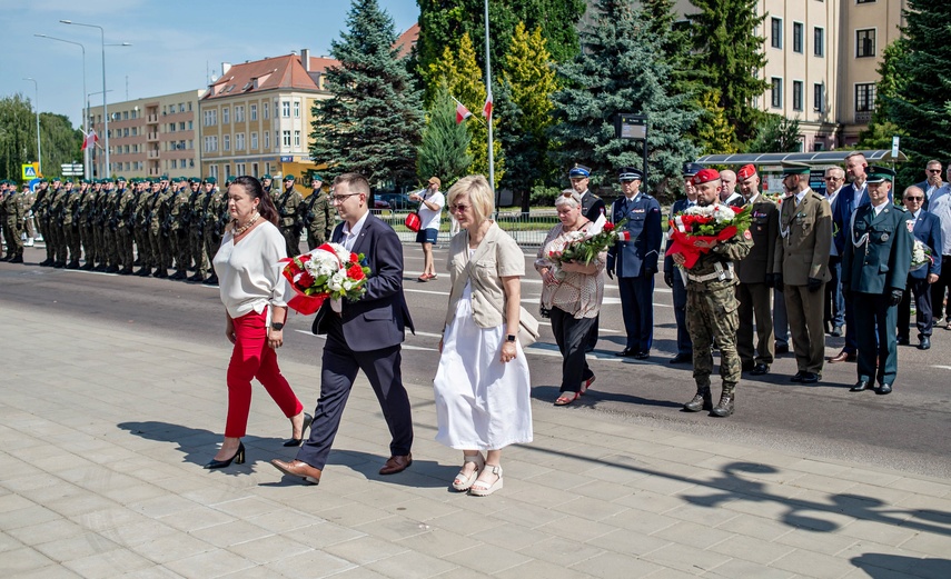 Tak elblążanie obchodzili Święto Wojska Polskiego zdjęcie nr 335496