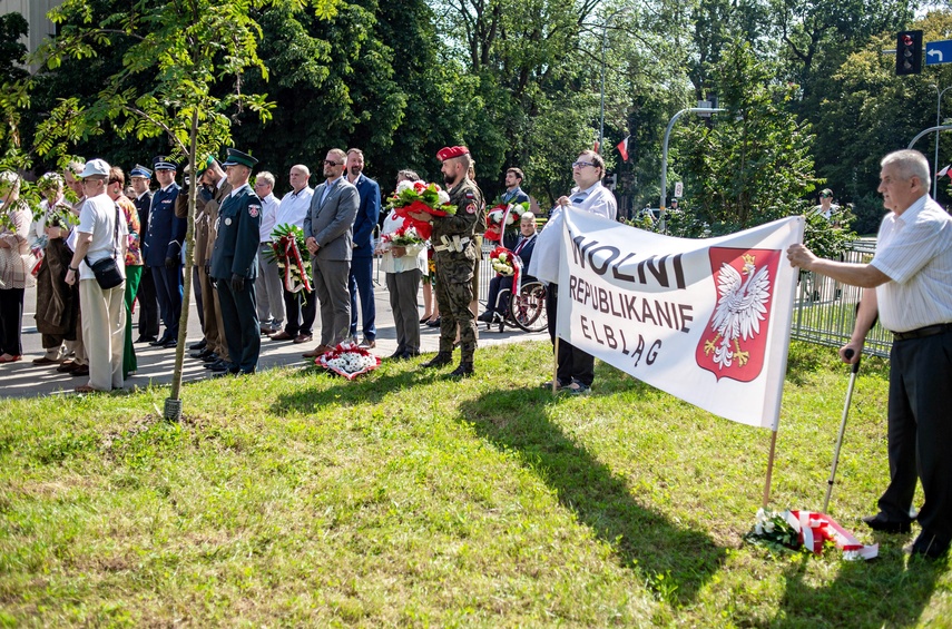 Tak elblążanie obchodzili Święto Wojska Polskiego zdjęcie nr 335480