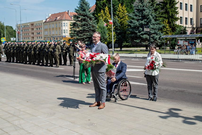 Tak elblążanie obchodzili Święto Wojska Polskiego zdjęcie nr 335504