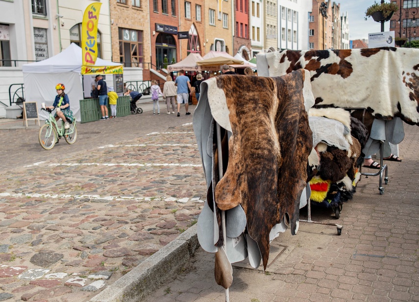 Na straganie w dzień targowy... zdjęcie nr 335736