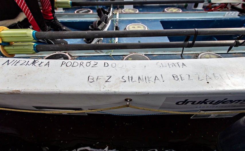 Dookoła świata na rowerze i łodzi wiosłowej zdjęcie nr 335842