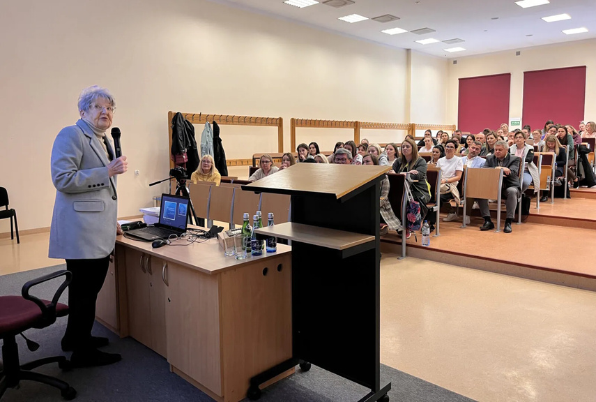 Akademia Medycznych i Społecznych Nauk Stosowanych. Studia na miarę Twoich potrzeb zdjęcie nr 336034