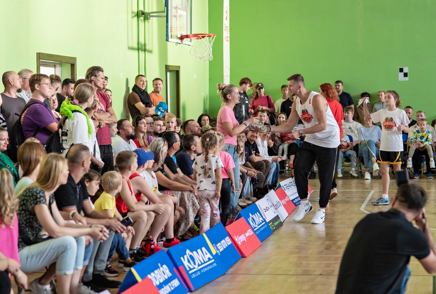 Grali i licytowali dla Adama zdjęcie nr 336101