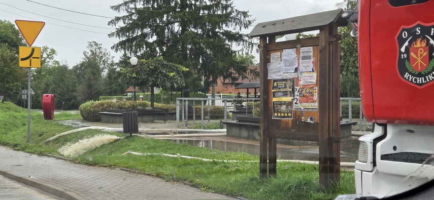 Wody regionu wciąż niepokoją zdjęcie nr 336807