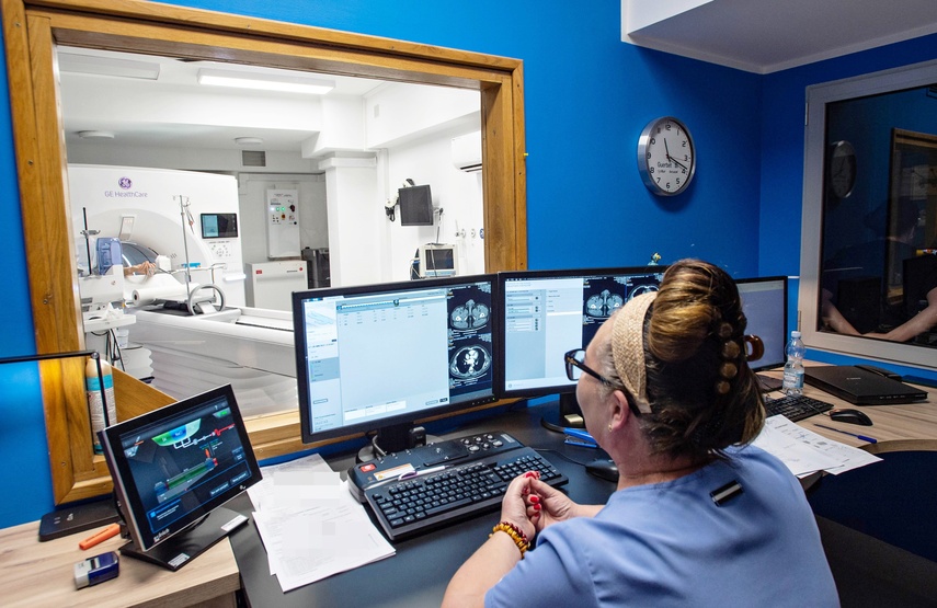 Pierwszy taki tomograf zdjęcie nr 337373