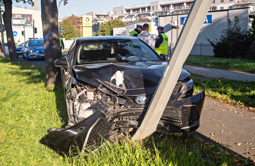 Zderzenie na skrzyżowaniu zdjęcie nr 337406